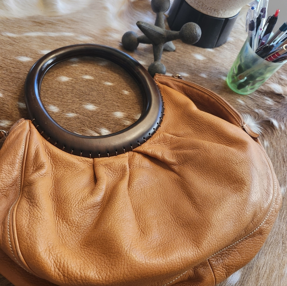 Women's Leather Circle-Handle Bag - Tan Oscar De La Renta - Picture 3 of 12
